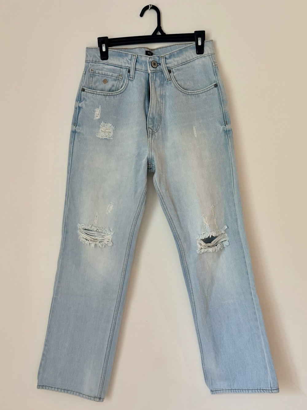 Gant Light Blue Distressed Relaxed Jeans SZ.28